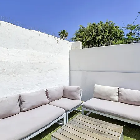 Con Piscina Privada *