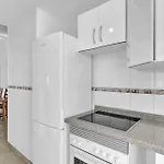Con Piscina Privada 度假居