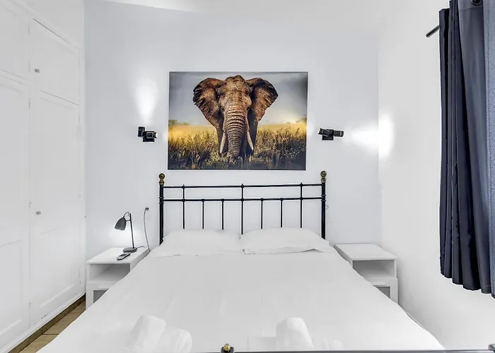 Con Piscina Privada *