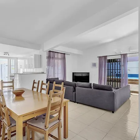 Con Piscina Privada * Сан-Бартоломе