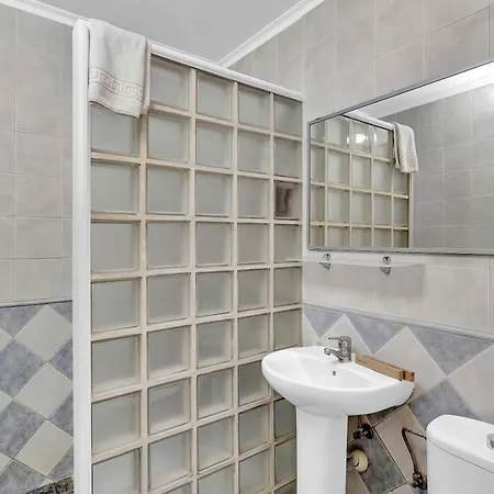 Con Piscina Privada Сан-Бартоломе