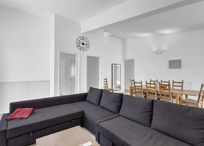 Con Piscina Privada San Bartolomé